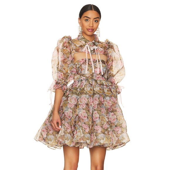 Selkie The Shurg Puff in Jardin De Fleurs dress